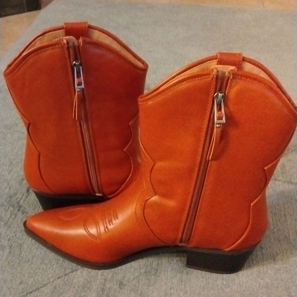 Cowboy boots - Picture 4 of 8